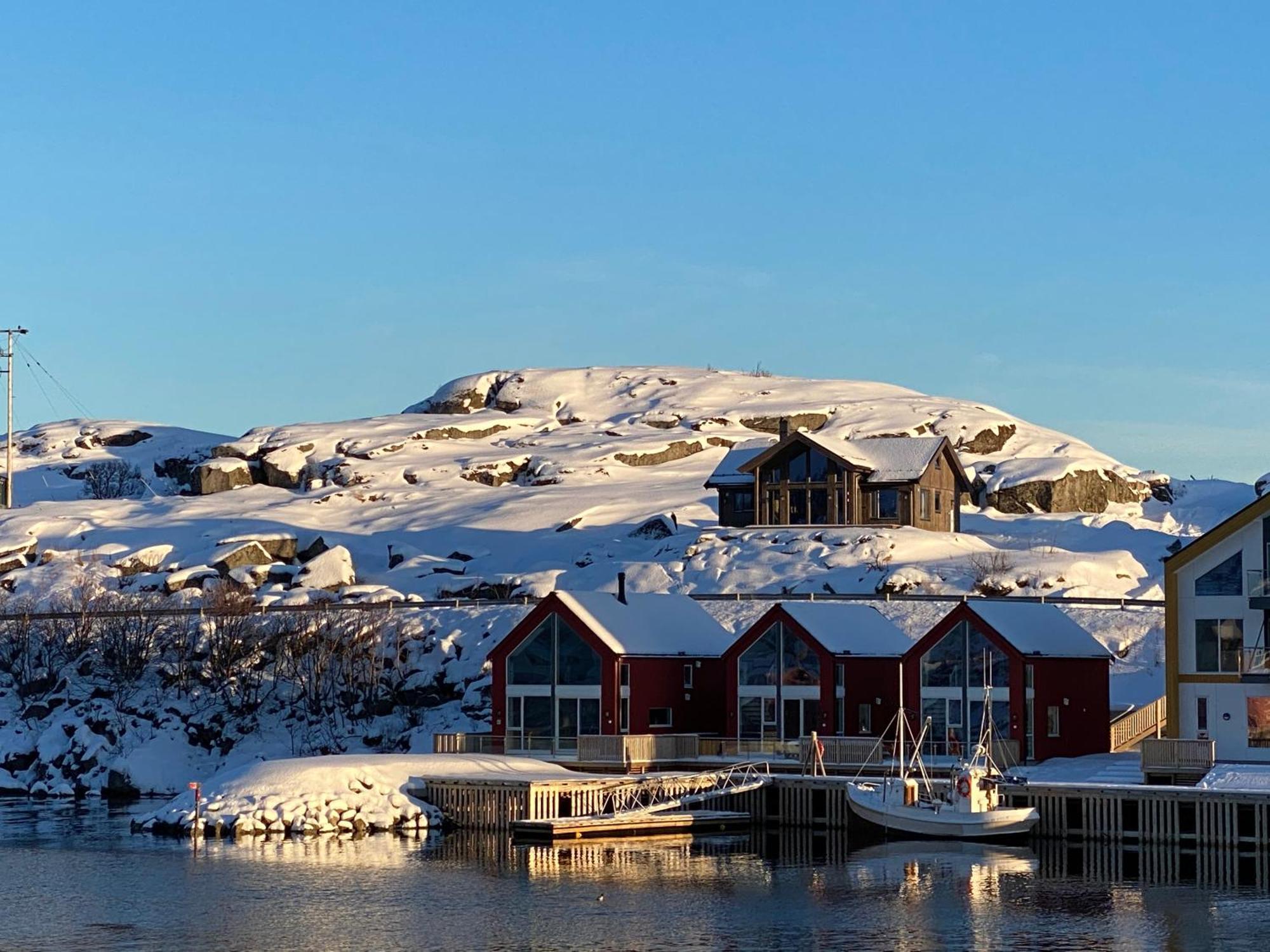 Superior Cabin Ballstad Lofoten Exterior photo